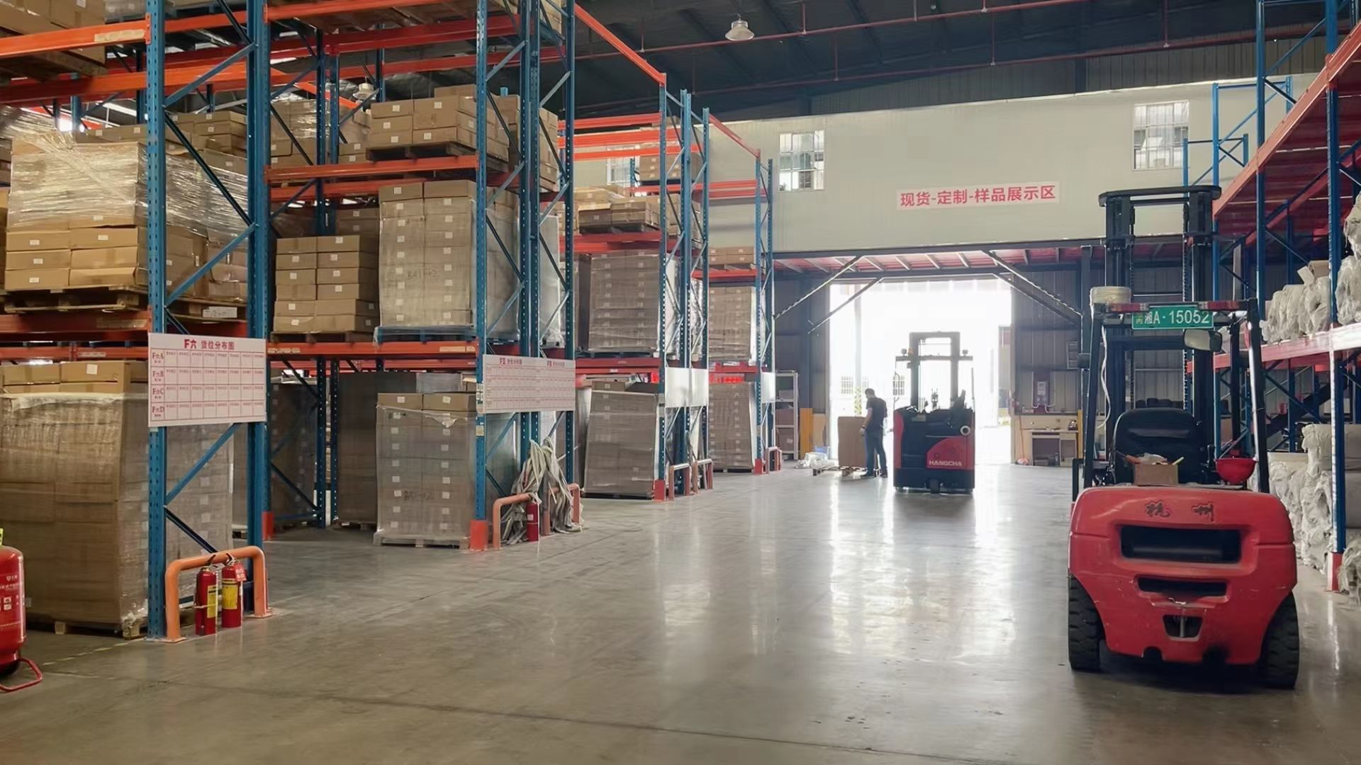 客户洽谈区实拍(开利·诺奥·凯瑞三大品牌)